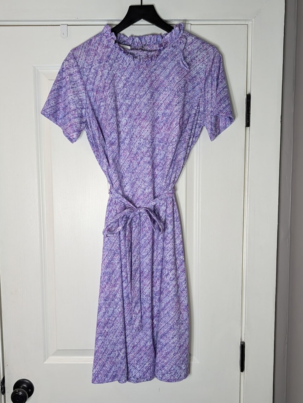 Lavender ILGWU True Vintage 70s  Tie-Waist Midi Dress